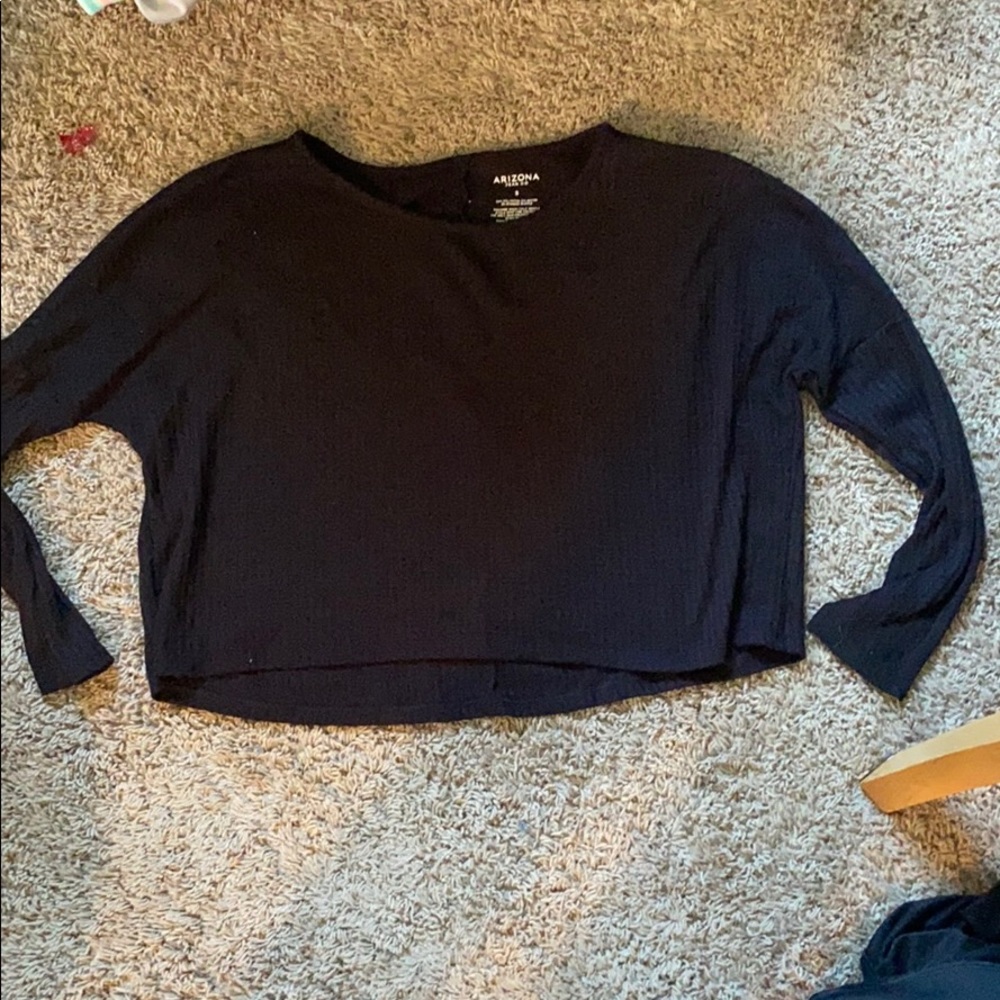 Black long sleeve crop top